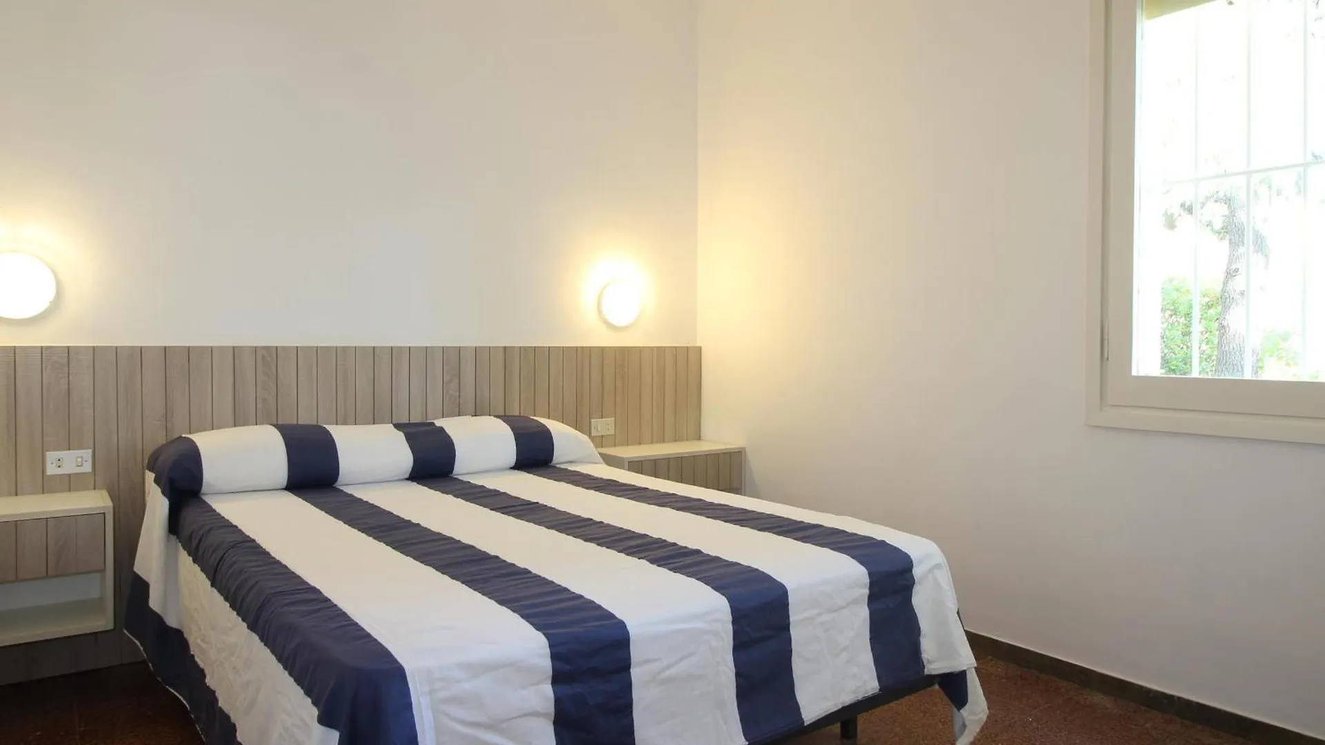 Casa Con Jardin A 100M De La Playa De La Farella, Wifi Y Garaje Privado - Es-228-175 Villa Llanca Spain